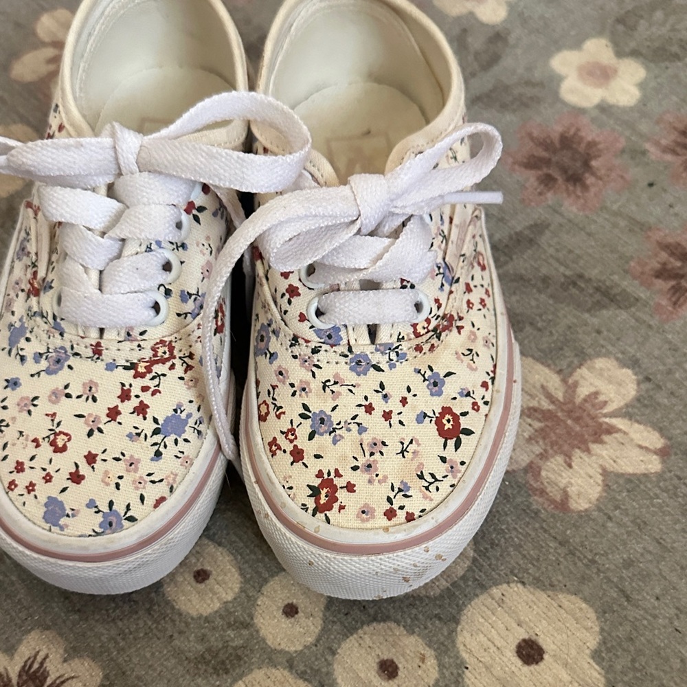 Vans Kids White Canvas Sneakers with Red & Blue Floral Print